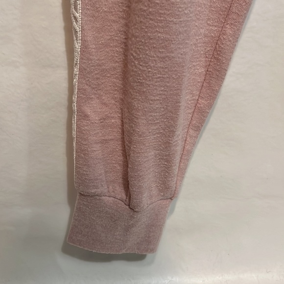 !!3 FOR $25 -- FN by Flora Nikrooz Pink and White Lace Lounge Set - Picture 7 of 11